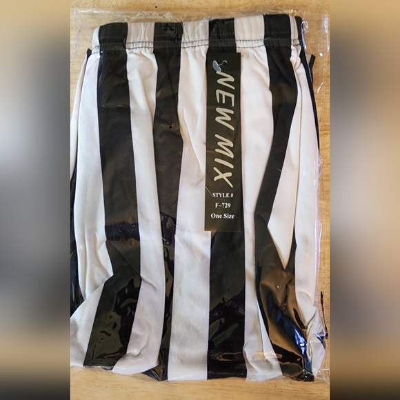 3 Packs of New Fashion & New Mix Leggings NWT - One Size - Picture 3 of 7